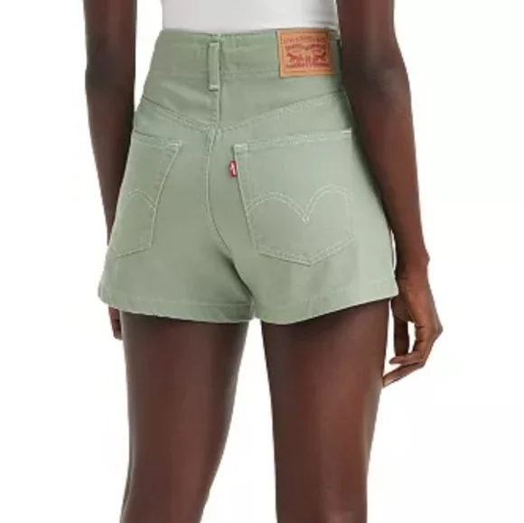 LEVI'SWomen's Cotton High-Rise Double Button Mom Shorts size 30 - Picture 2 of 4